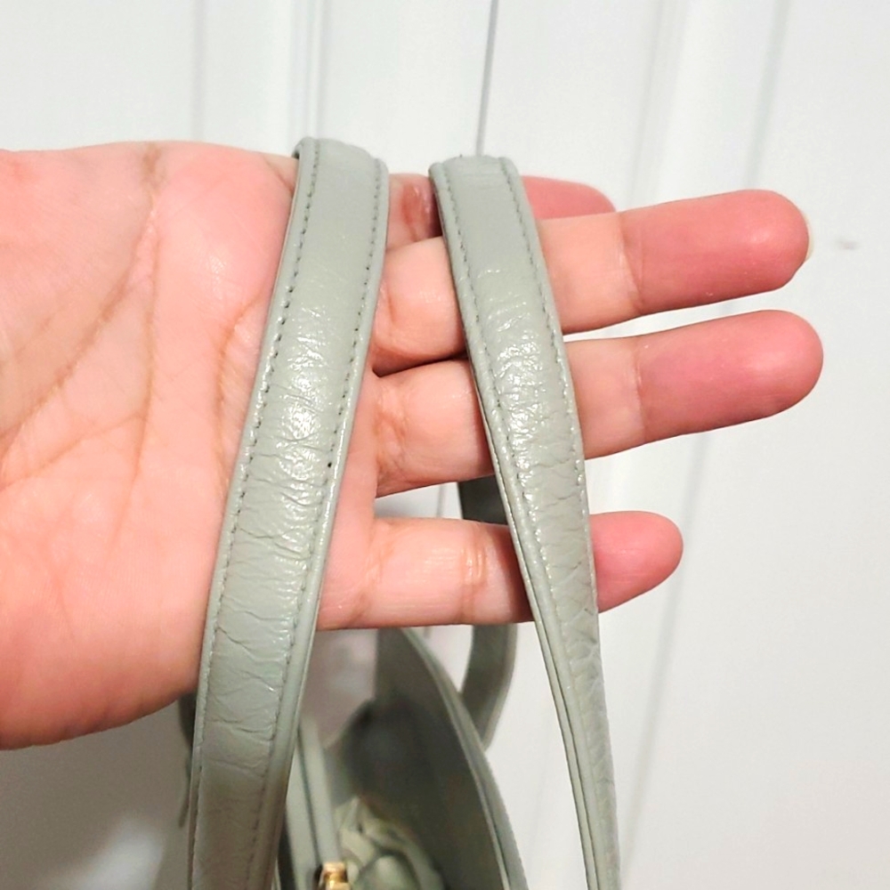 RARE VINTAGE CHLOE Light Grey Leather Handbag Kisslock - Picture 7 of 17